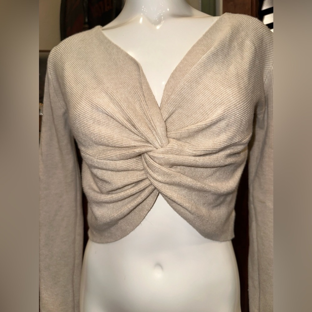 Dreamers by Debut Twist Front Ribbed Knit Crop Top - Picture 3 of 7